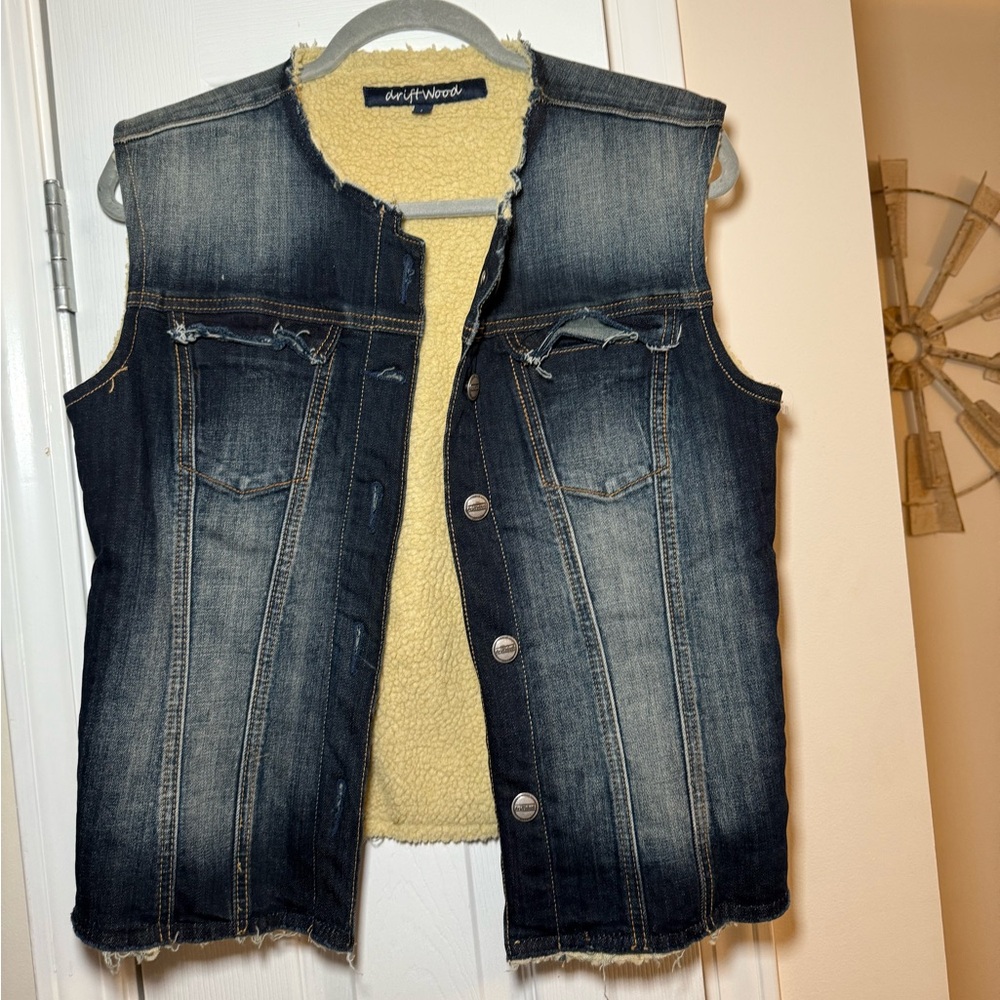 Driftwood Women’s NWOT Denim Sherpa Jean Vest- Size Large